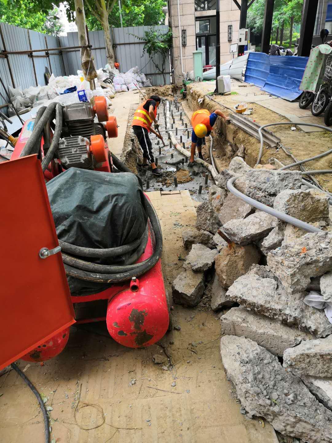 莲池地基加固解决房子的地基下沉问题